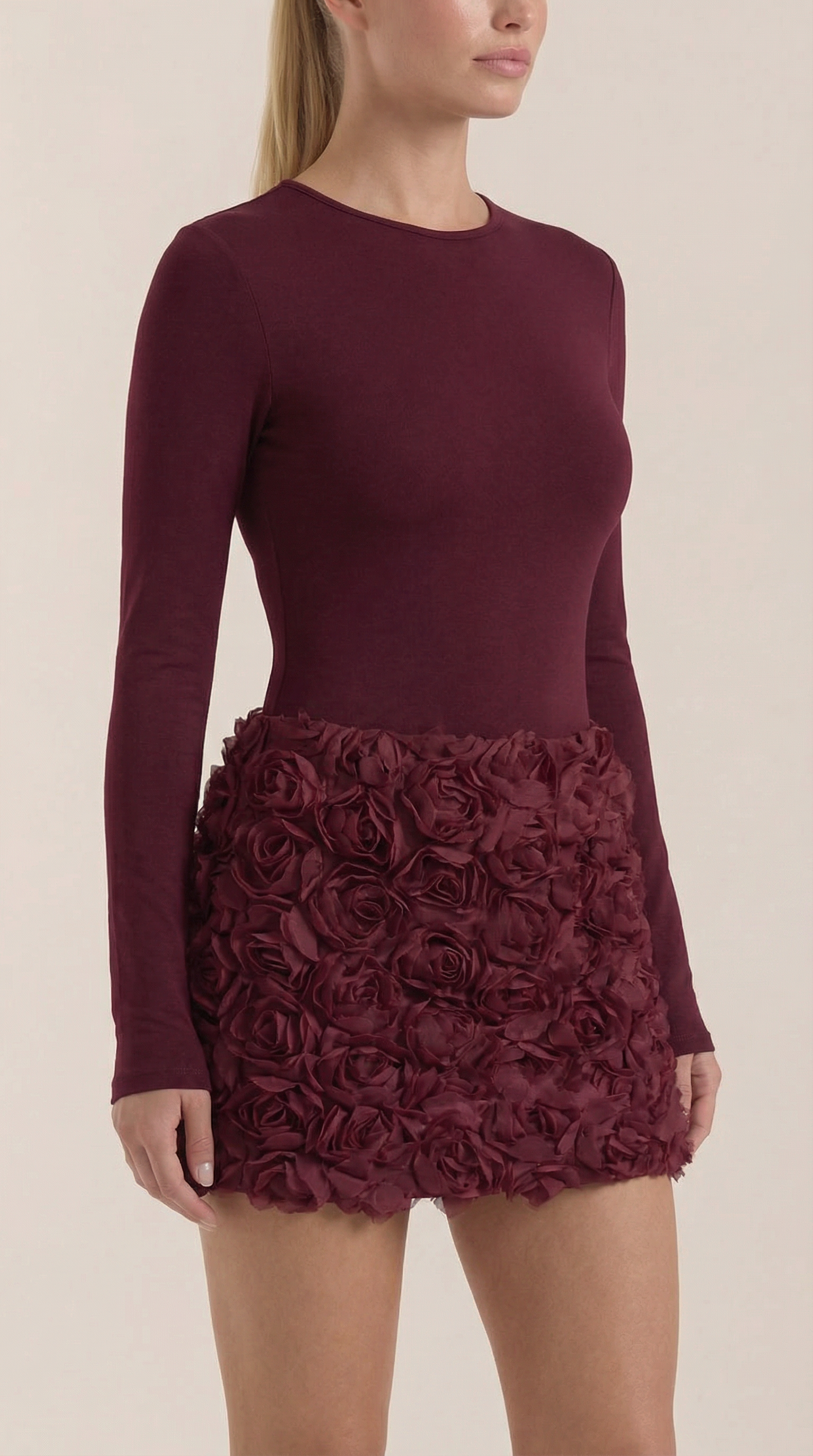 Damen Minikleid Langarm Schnitt mit Strukturdetail