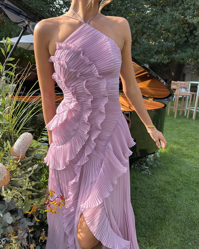Damen Maxikleid Neckholder Faltenrock Eleganter Sommerstil