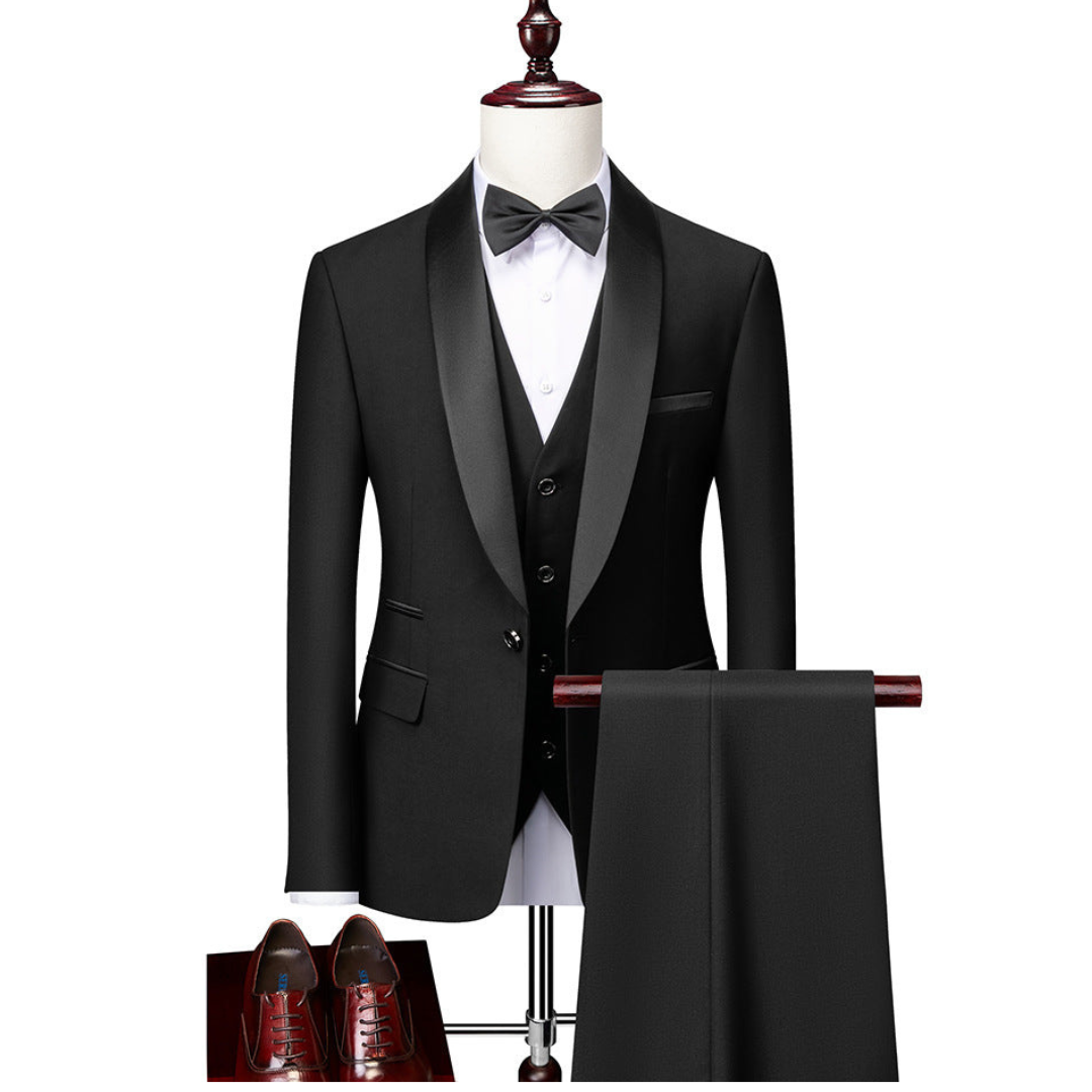 Dreiteiliger Anzug Herren Mit Revers Und Taschen