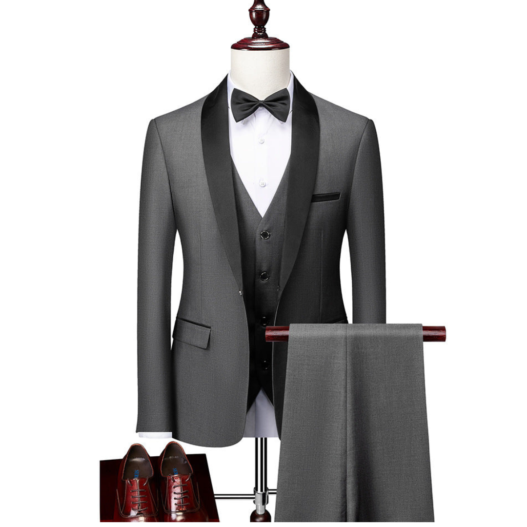 Dreiteiliger Anzug Herren Mit Revers Und Taschen